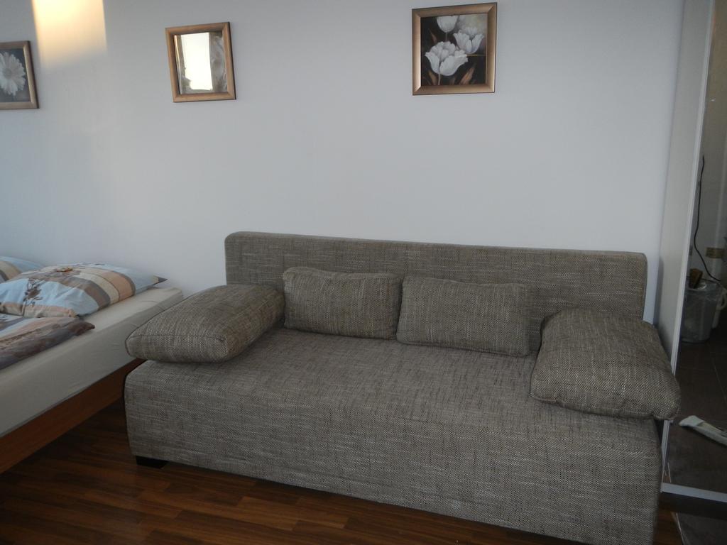 Sonniges Modernes Appartement Hoehenberg Кёльн Экстерьер фото
