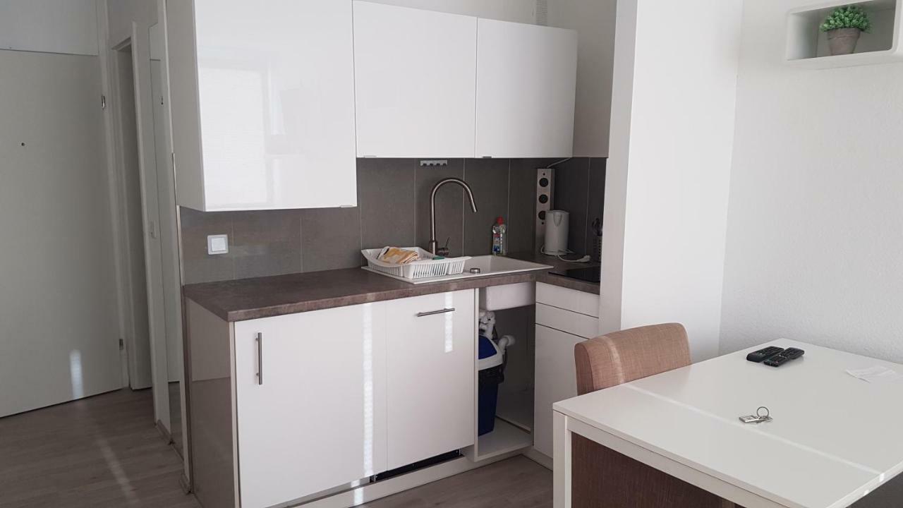 Sonniges Modernes Appartement Hoehenberg Кёльн Экстерьер фото
